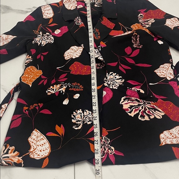 Yest Black Floral Jacket/Blazer Lightly Padded Shoulders Self Tie Belt Size 4 - Picture 14 of 14
